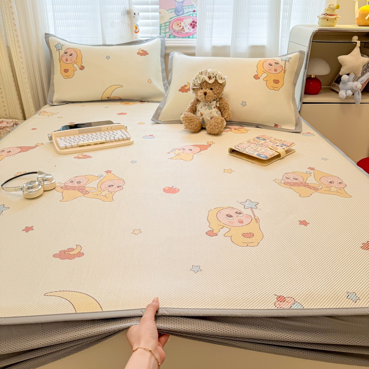 91家纺网 家纺一手货源 找家纺 慕尚家纺 2026新款清新凉感冰藤席床笠款 天使星仔