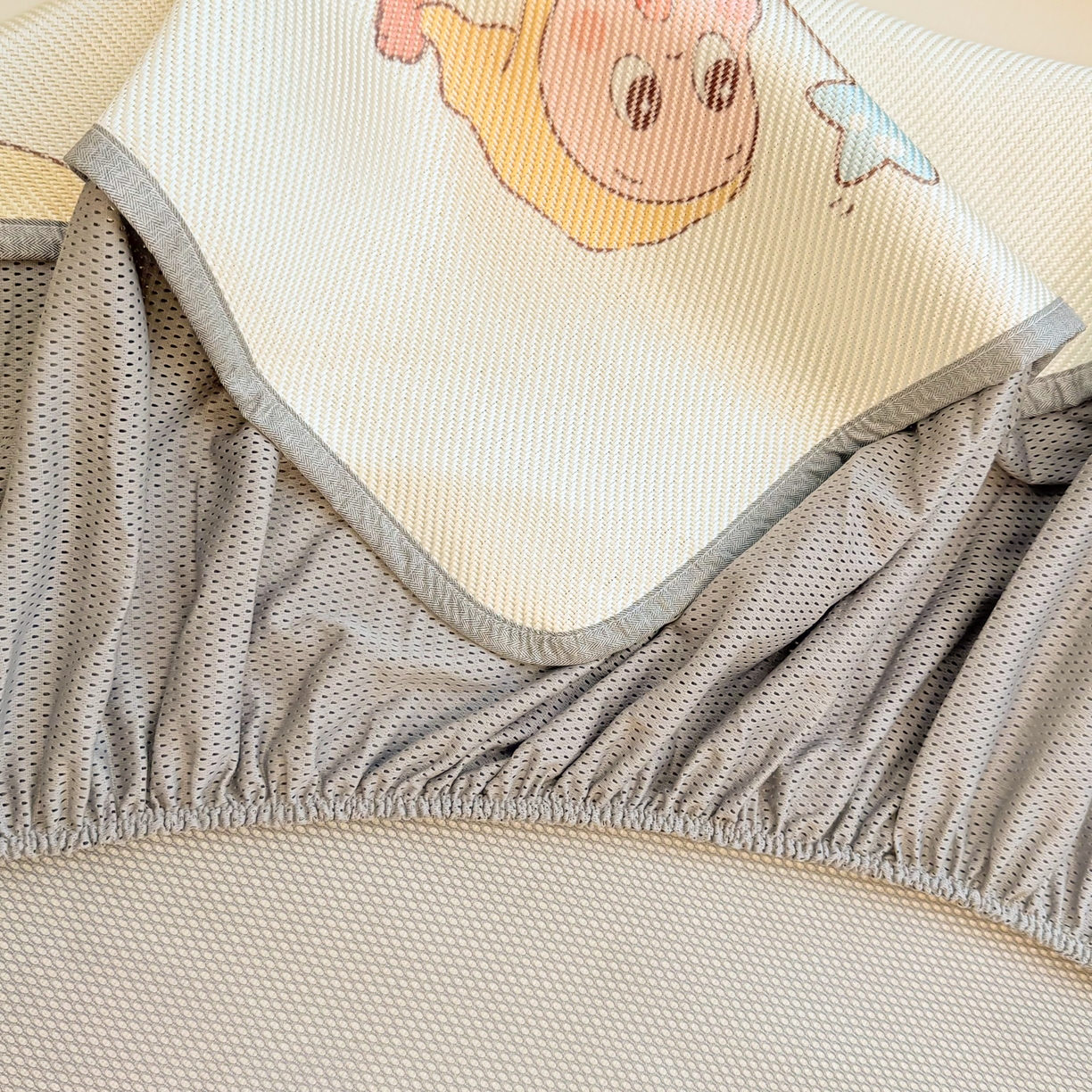 91家纺网 家纺一手货源 找家纺 慕尚家纺 2026新款清新凉感冰藤席床笠款 天使星仔