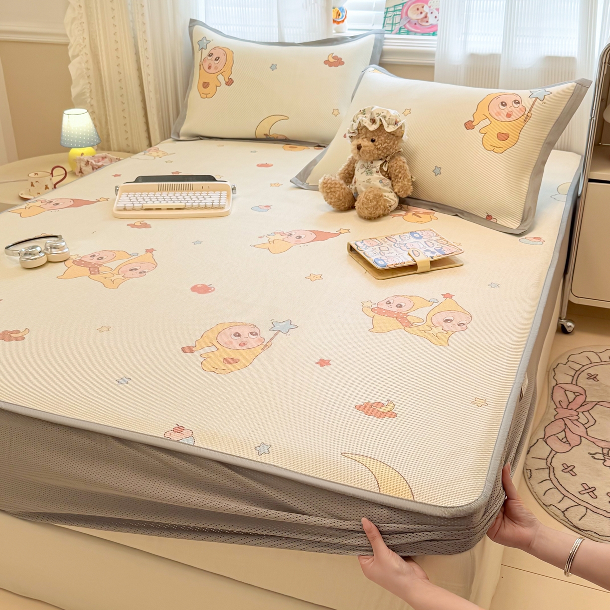 91家纺网 家纺一手货源 找家纺 慕尚家纺 2026新款清新凉感冰藤席床笠款 天使星仔