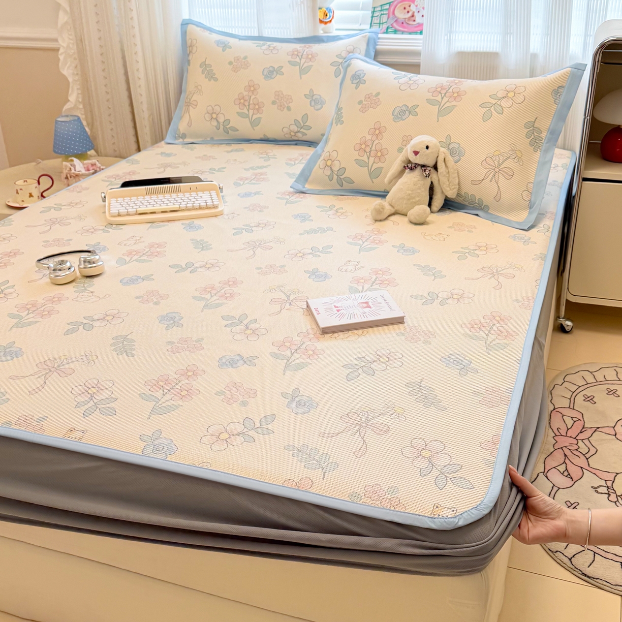 91家纺网 家纺一手货源 找家纺 慕尚家纺 2026新款清新凉感冰藤席床笠款 活力小猫