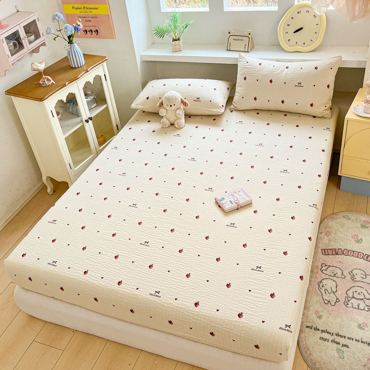 91家纺网 家纺一手货源 找家纺 蓝极人 2026新款泡泡纱印花床笠 CL草莓