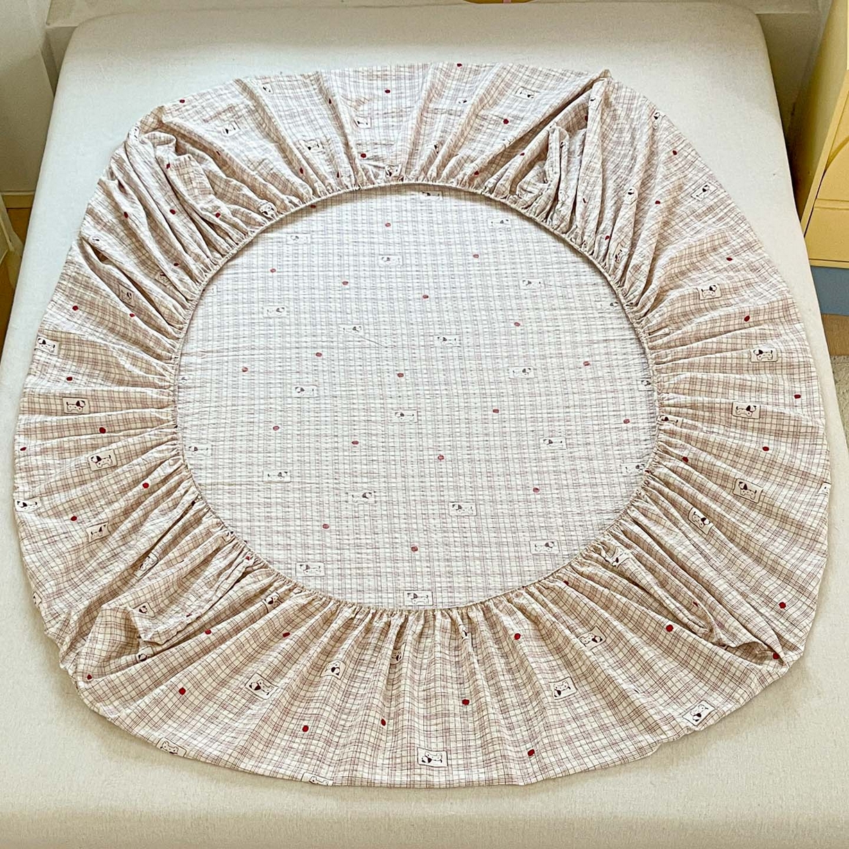 91家纺网 家纺一手货源 找家纺 蓝极人 2026新款泡泡纱印花床笠 CL苹果狗