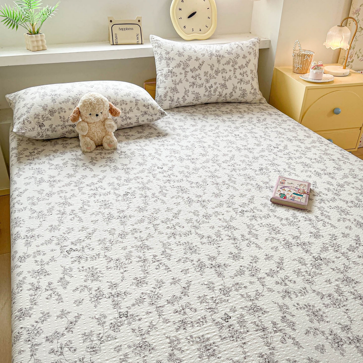 91家纺网 家纺一手货源 找家纺 蓝极人 2026新款泡泡纱印花床笠 CL蝶迹