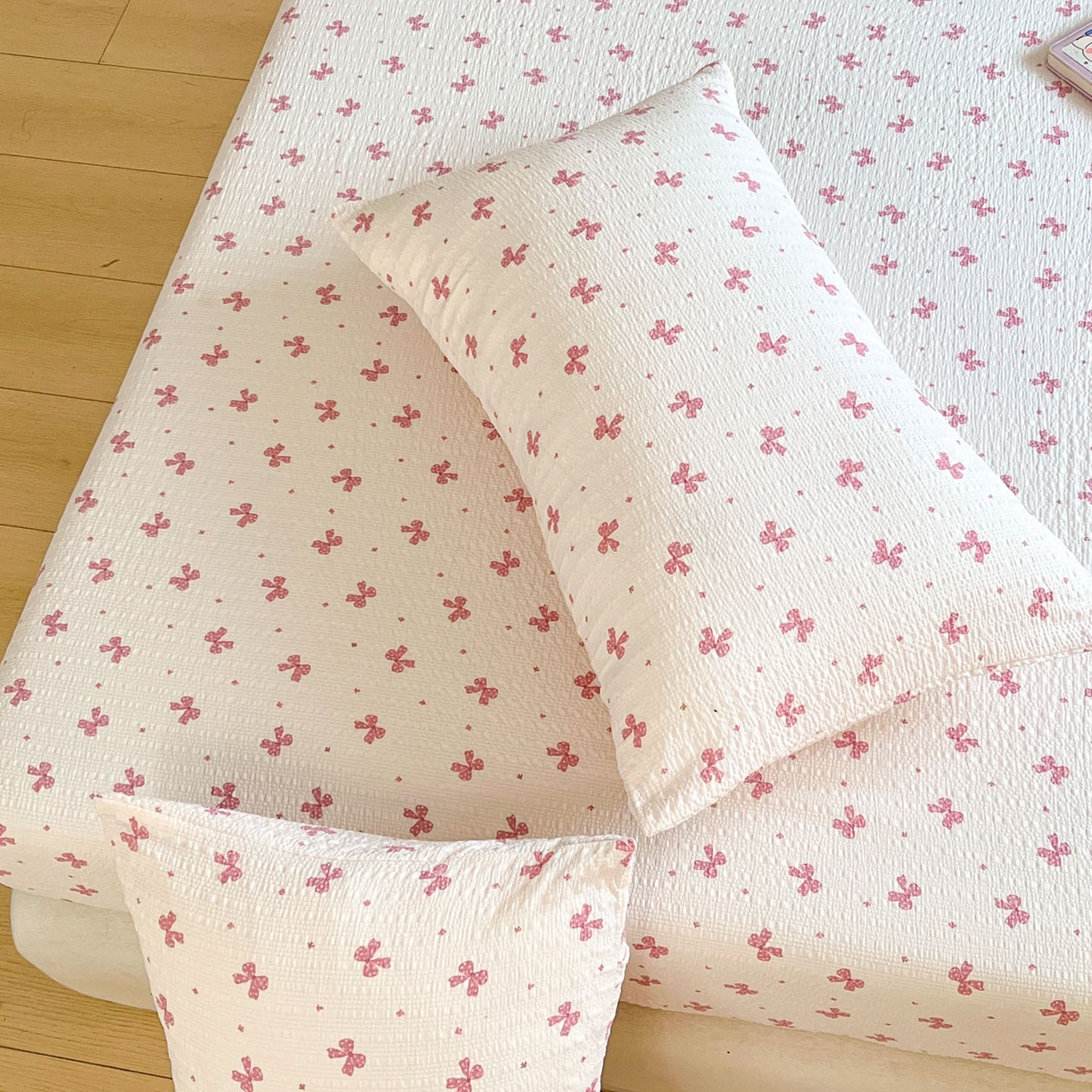 91家纺网 家纺一手货源 找家纺 蓝极人 2026新款泡泡纱印花床笠 CL若梦