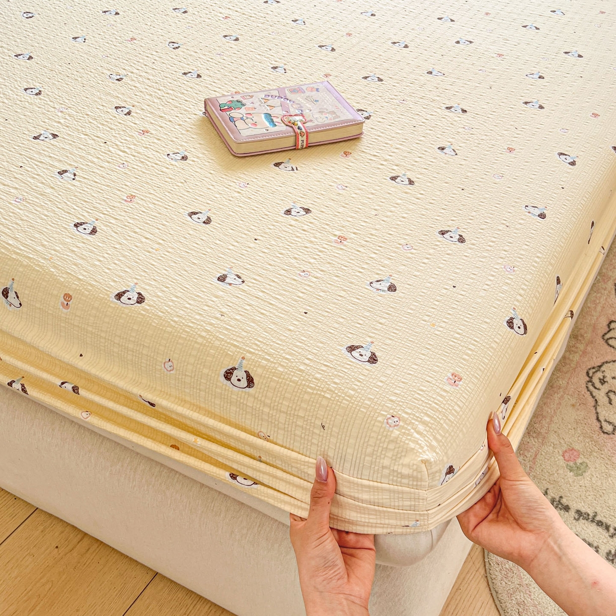 91家纺网 家纺一手货源 找家纺 蓝极人 2026新款泡泡纱印花床笠 CL生日狗