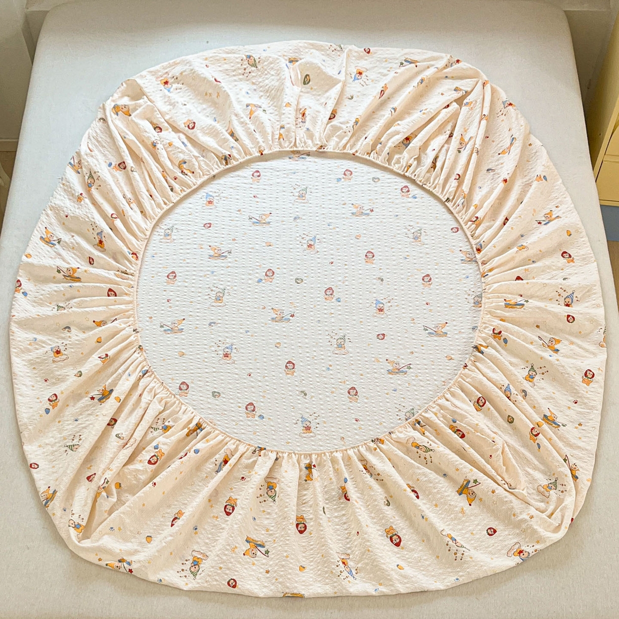 91家纺网 家纺一手货源 找家纺 蓝极人 2026新款泡泡纱印花床笠 CL星星人