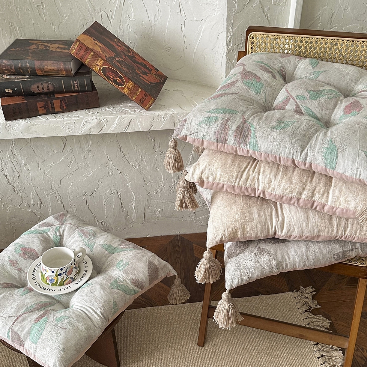 91家纺网 家纺一手货源 找家纺 座享家 2026新款棉麻提花小流苏坐垫 组合图