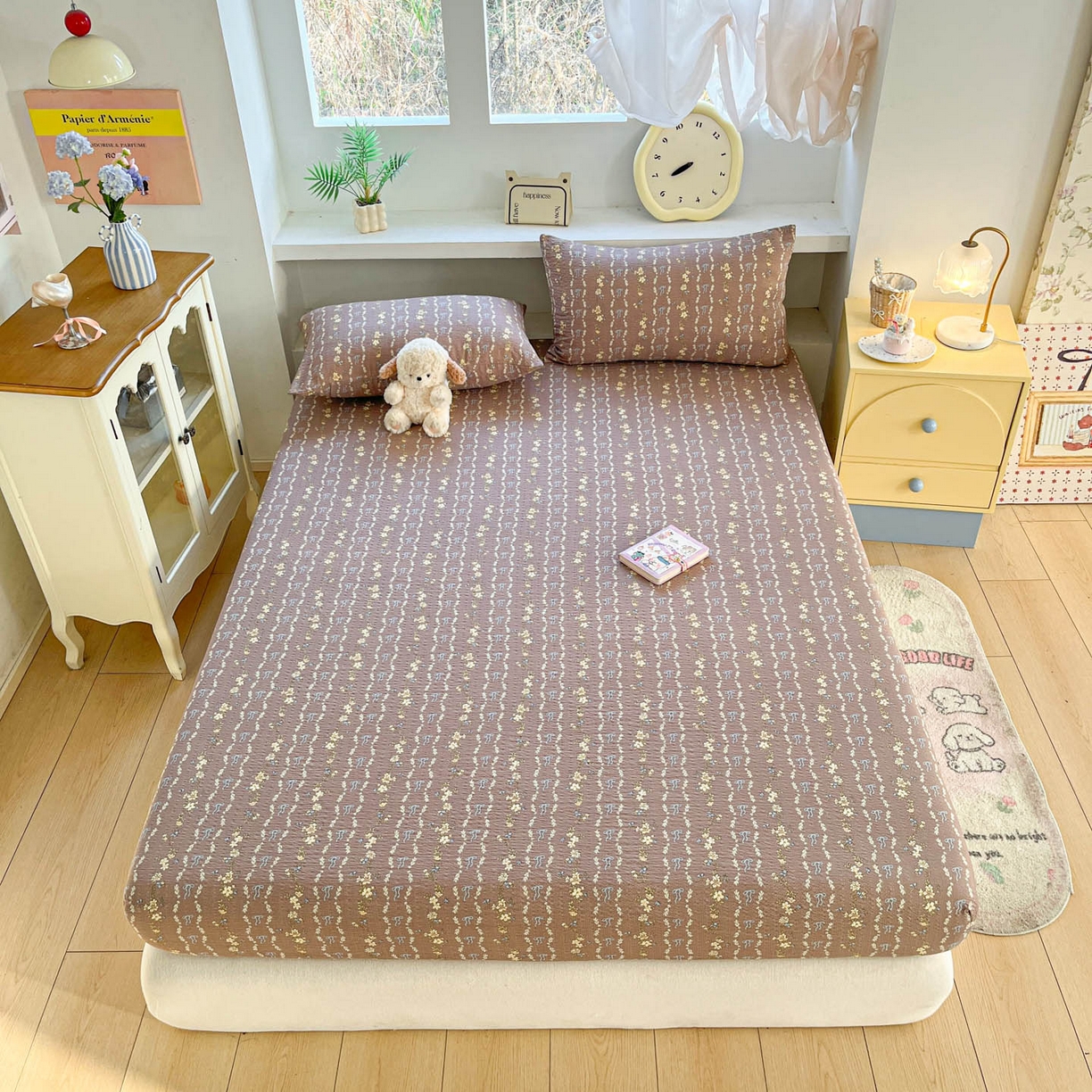 91家纺网 家纺一手货源 找家纺 蓝极人 2026新款泡泡纱印花床笠 CL情人节咖