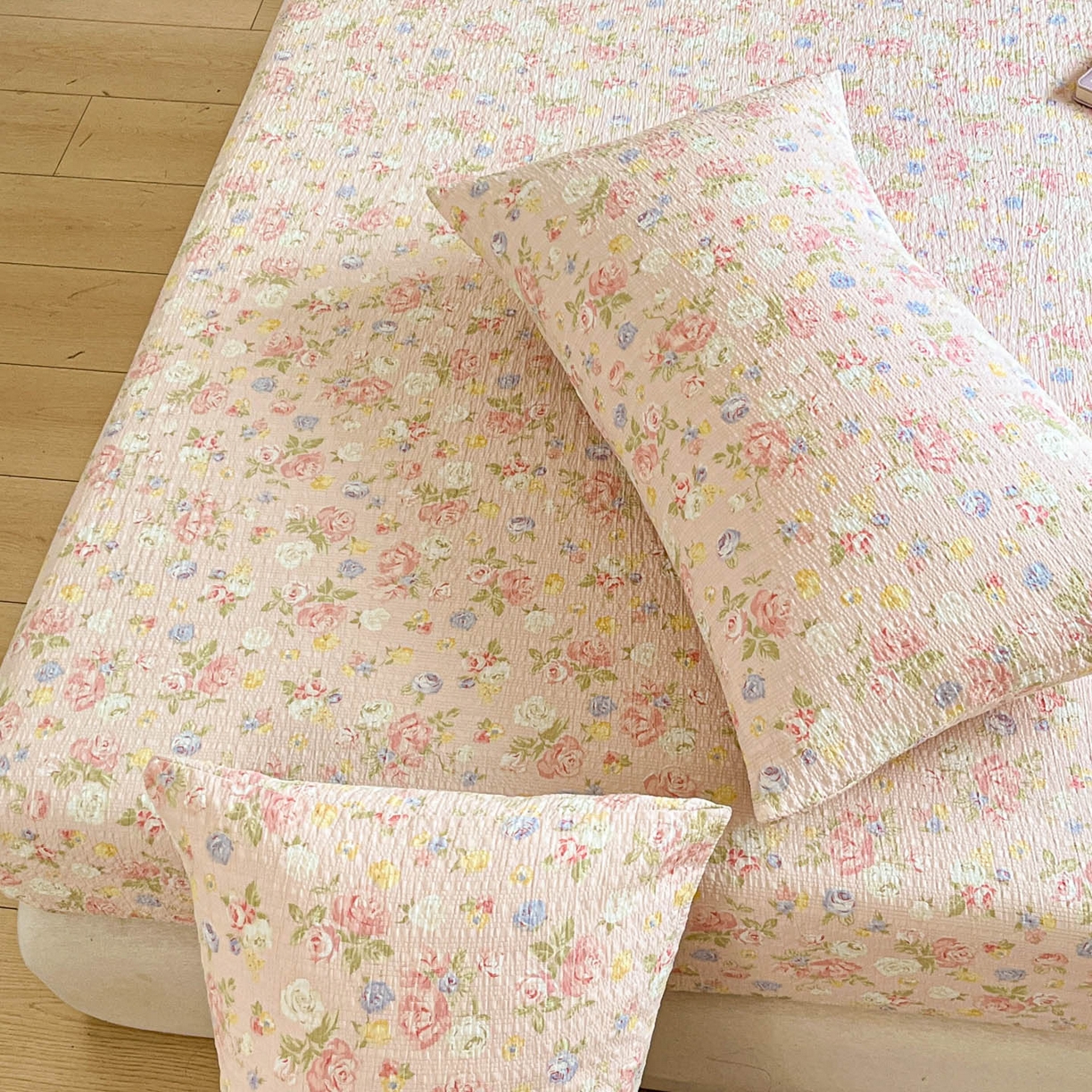 91家纺网 家纺一手货源 找家纺 蓝极人 2026新款泡泡纱印花床笠 CL浅夏