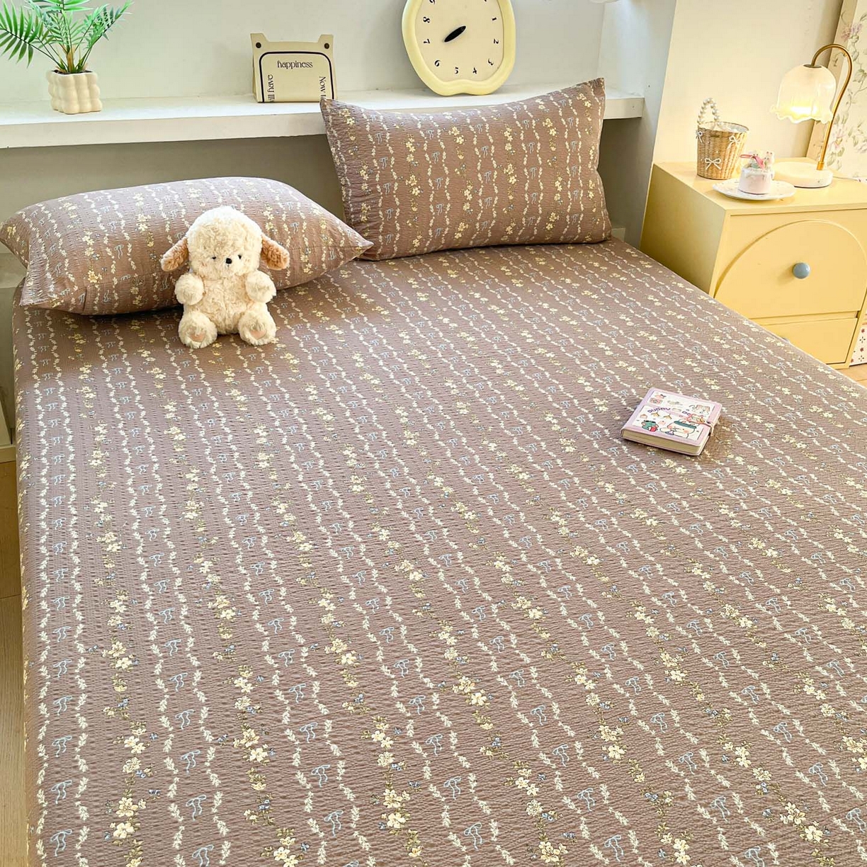 91家纺网 家纺一手货源 找家纺 蓝极人 2026新款泡泡纱印花床笠 CL情人节咖