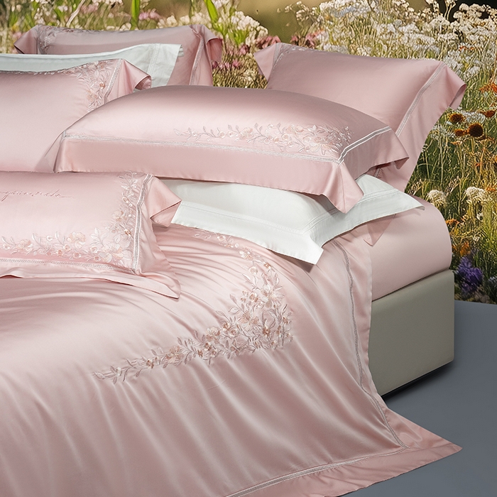 91家纺网 家纺一手货源 找家纺 诗黛尔 2026春夏新品天丝刺绣四件套若水伊人系列 若水伊人-落樱粉