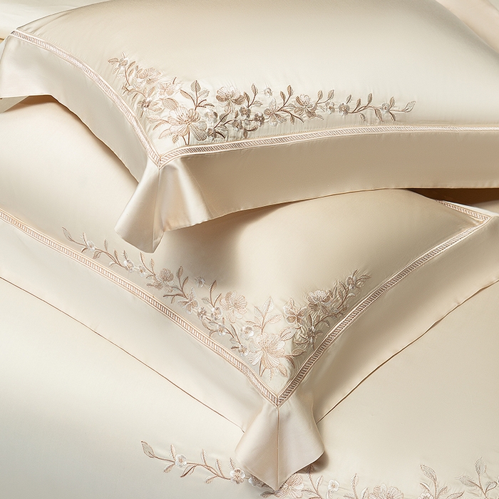 91家纺网 家纺一手货源 找家纺 诗黛尔 2026春夏新品天丝刺绣四件套若水伊人系列 若水伊人-卡其色