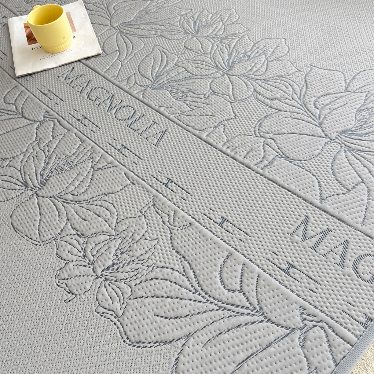 91家纺网 家纺一手货源 找家纺 能好家纺 2026新款高分子PE冰豆豆凉席床笠款 半夏灰