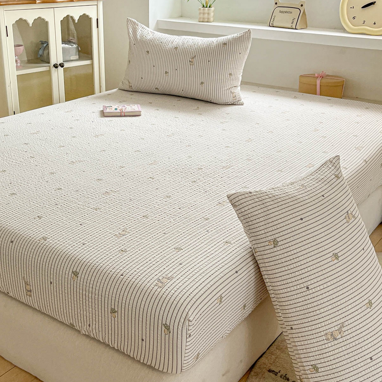 91家纺网 家纺一手货源 找家纺 蓝极人 2026新款泡泡纱印花床笠 CL蘑菇兔