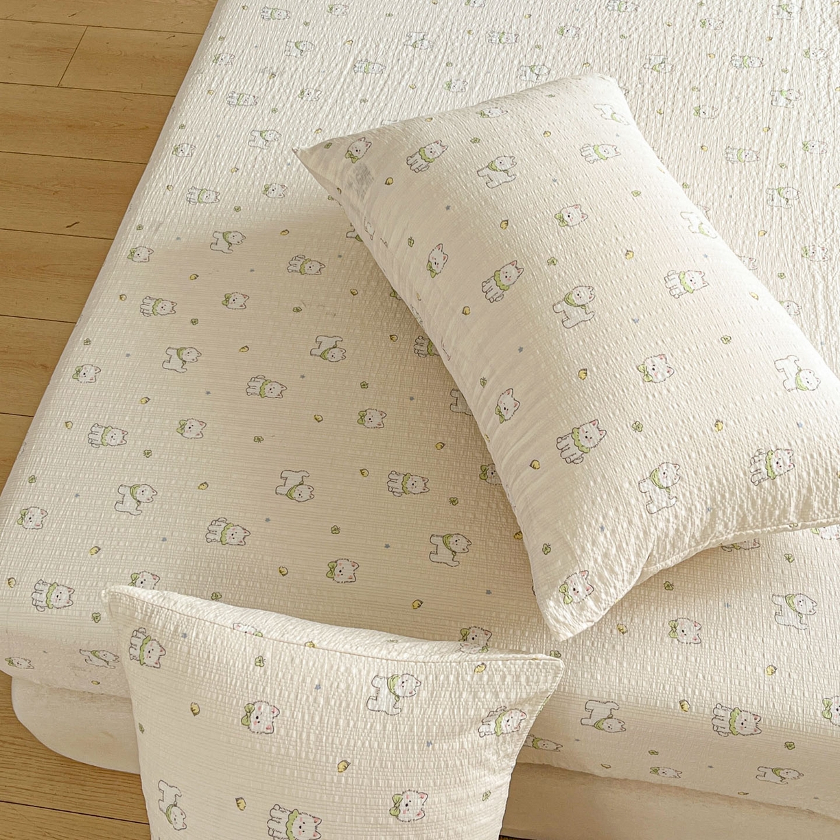 91家纺网 家纺一手货源 找家纺 蓝极人 2026新款泡泡纱印花床笠 CL耶耶狗