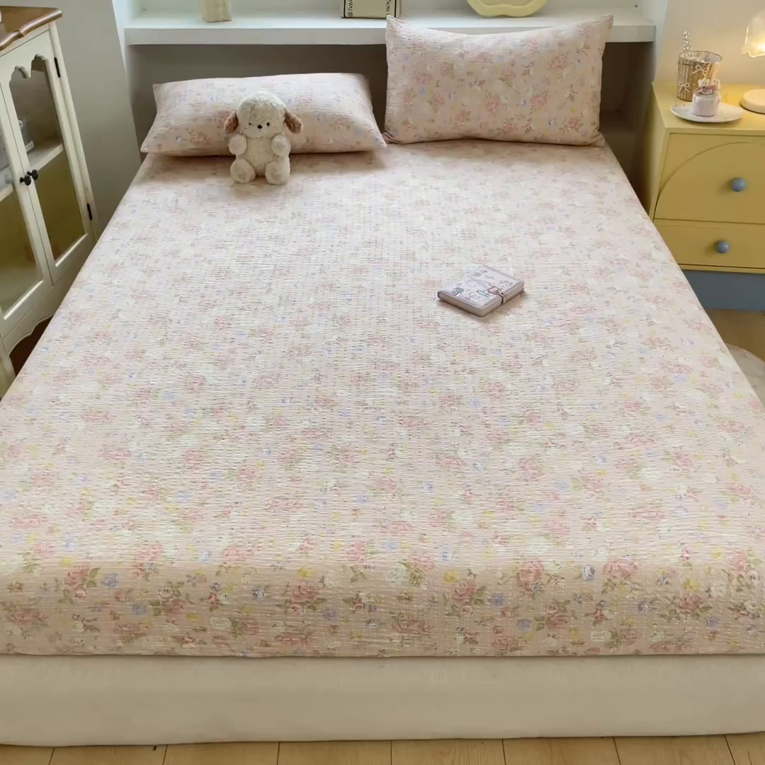 91家纺网 家纺一手货源 找家纺 蓝极人 2026新款泡泡纱印花床笠 CL月光