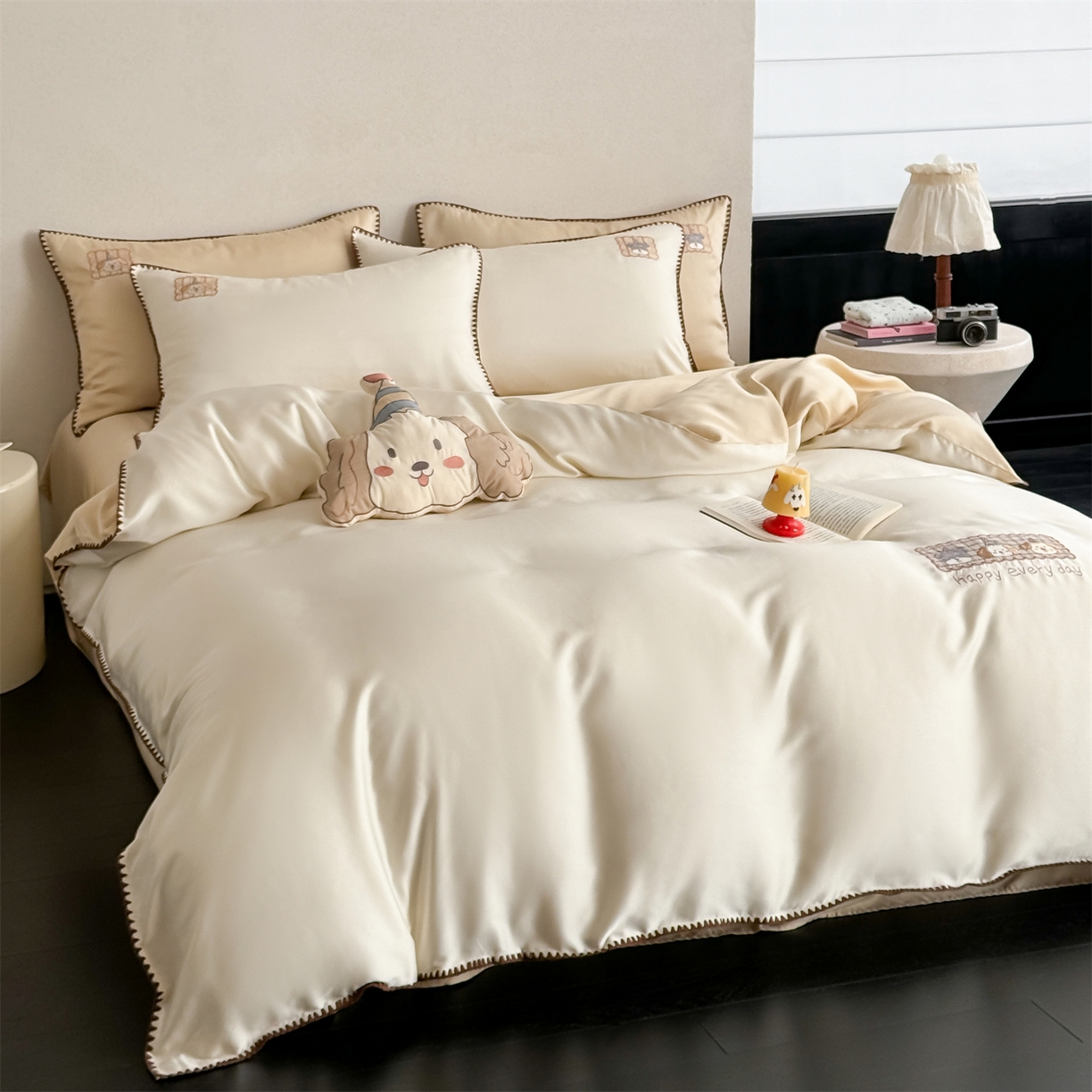 91家纺网 家纺一手货源 找家纺 （总）FORTWO家纺原创设计（FOR TWO家纺） 2026新款60支天丝贴布绣贝壳针四件套-happy狗