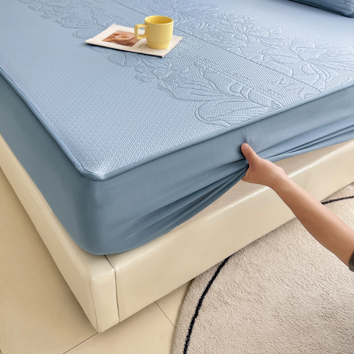 91家纺网 家纺一手货源 找家纺 能好家纺 2026新款高分子PE冰豆豆凉席床笠款 半夏蓝