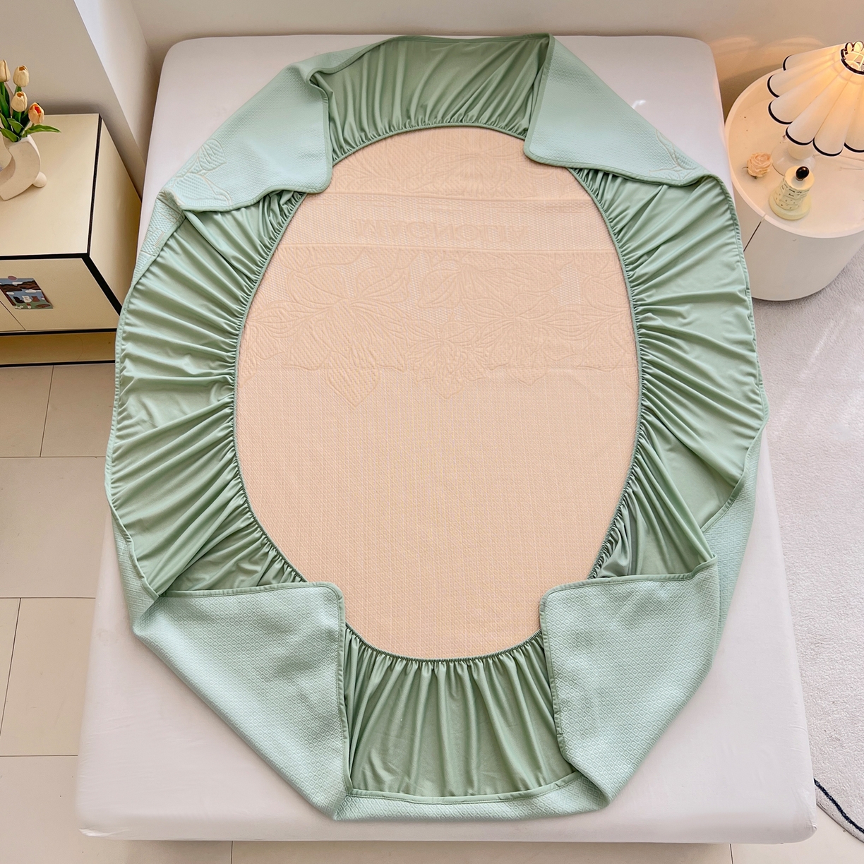 91家纺网 家纺一手货源 找家纺 能好家纺 2026新款高分子PE冰豆豆凉席床笠款 半夏绿