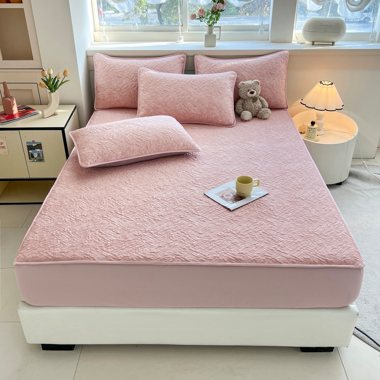 91家纺网 家纺一手货源 找家纺 能好家纺 2026新款高分子PE冰豆豆凉席床笠款 轻奢粉