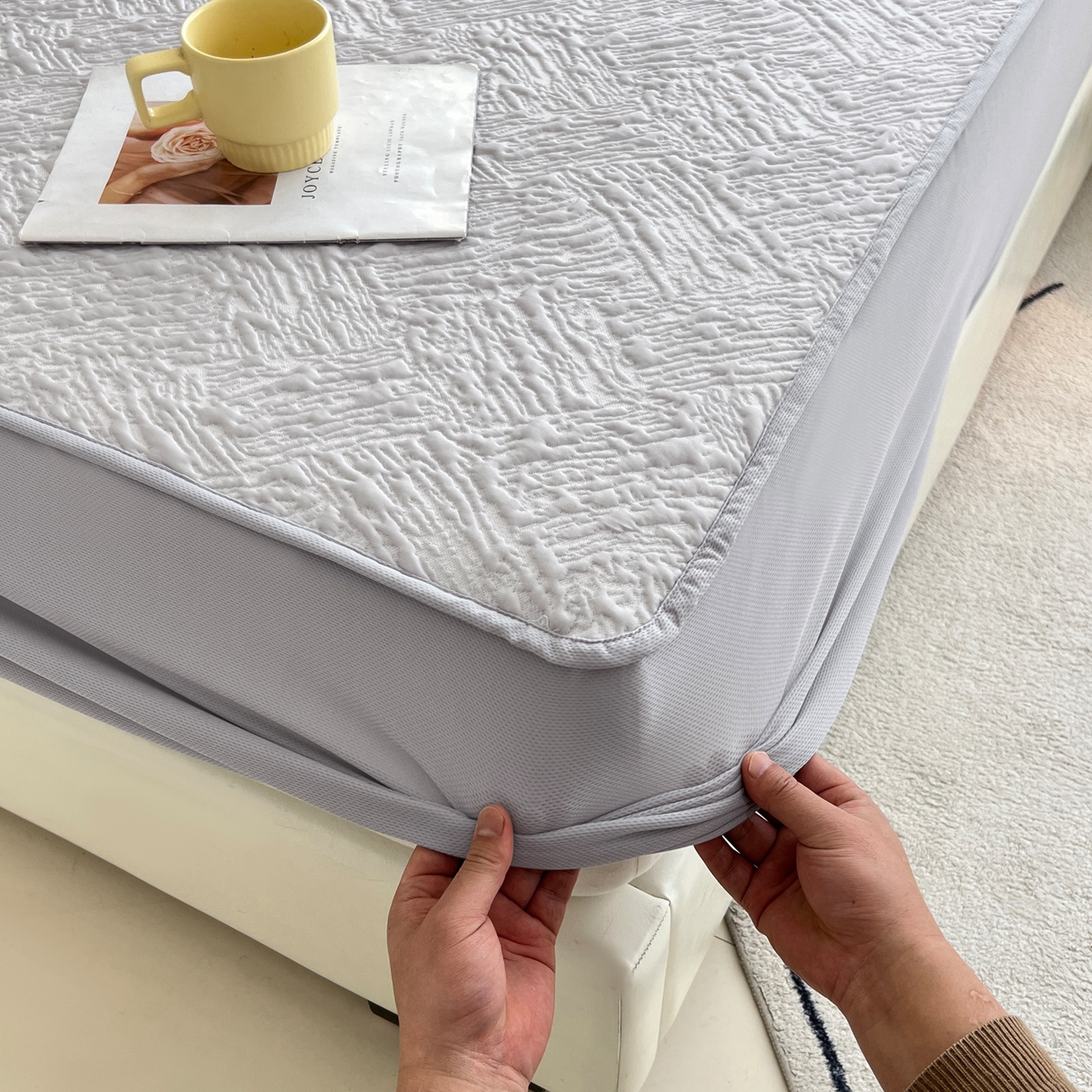 91家纺网 家纺一手货源 找家纺 能好家纺 2026新款高分子PE冰豆豆凉席床笠款 轻奢灰