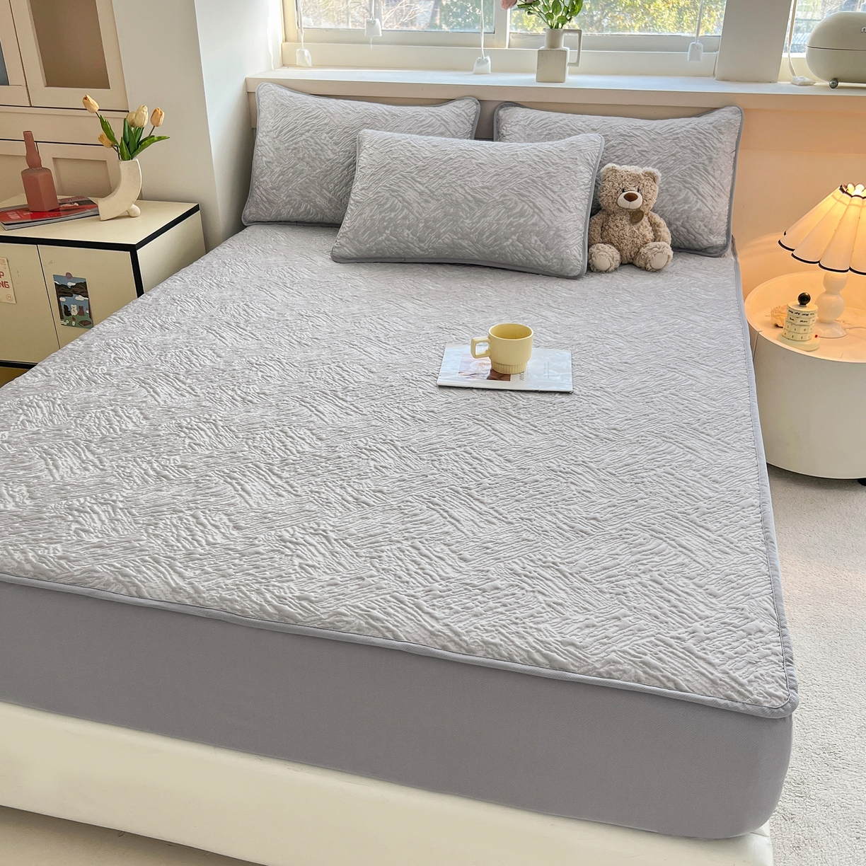 91家纺网 家纺一手货源 找家纺 能好家纺 2026新款高分子PE冰豆豆凉席床笠款 轻奢灰