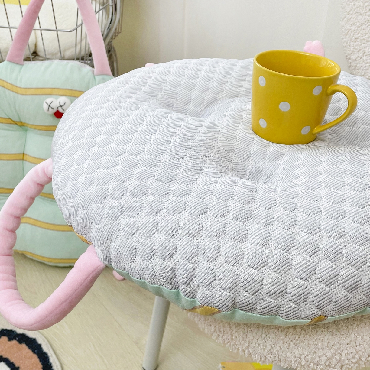 91家纺网 家纺一手货源 找家纺 座享家 2026新款多巴胺春夏两用蒲团 蒲团蓝