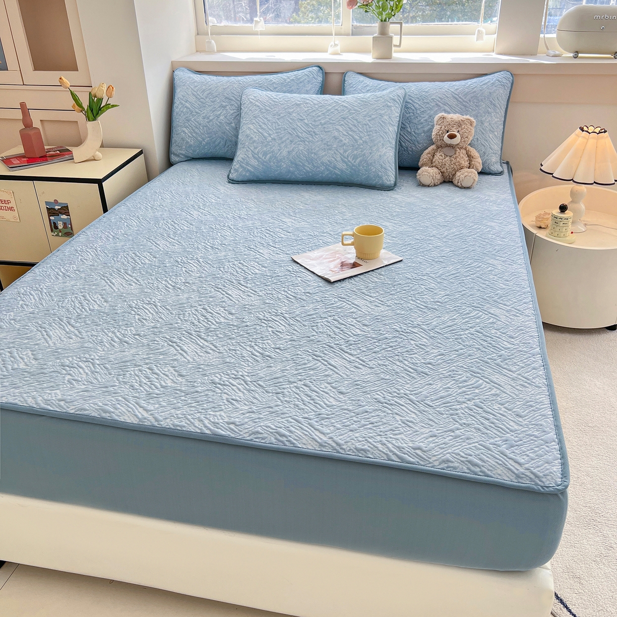 91家纺网 家纺一手货源 找家纺 能好家纺 2026新款高分子PE冰豆豆凉席床笠款 轻奢蓝