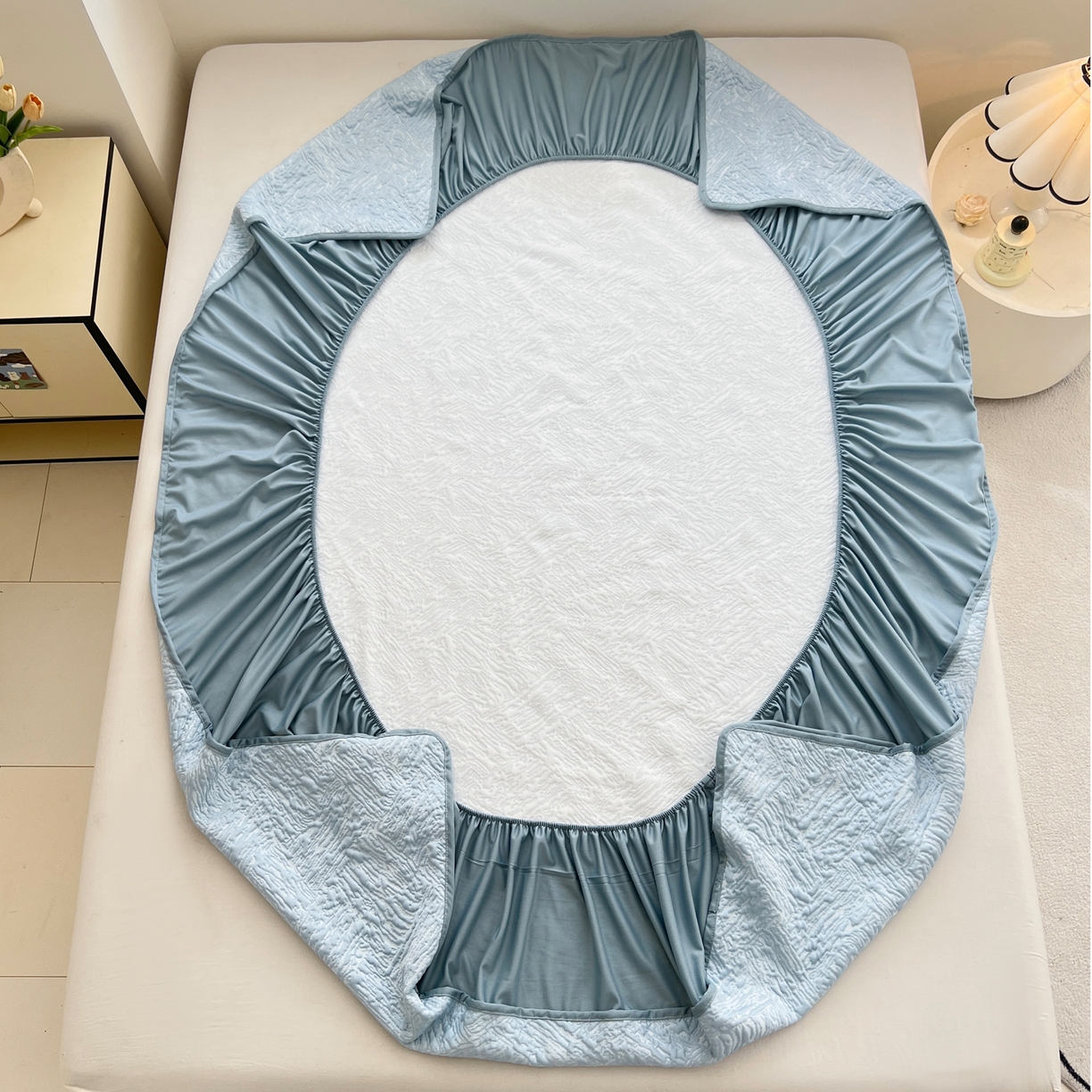 91家纺网 家纺一手货源 找家纺 能好家纺 2026新款高分子PE冰豆豆凉席床笠款 轻奢蓝