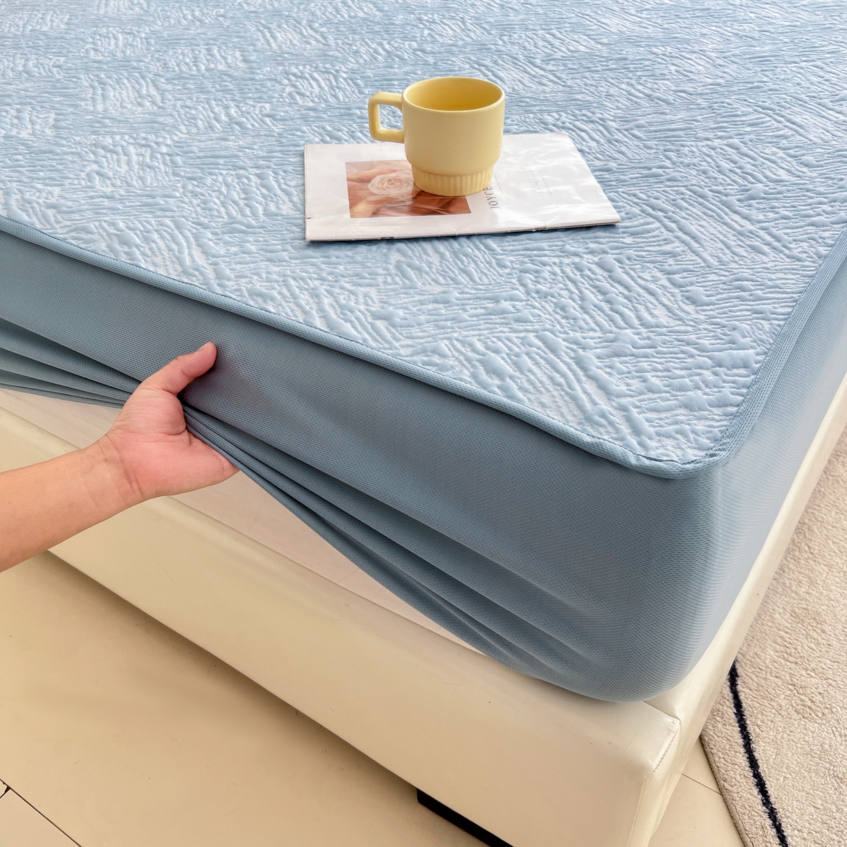 91家纺网 家纺一手货源 找家纺 能好家纺 2026新款高分子PE冰豆豆凉席床笠款 轻奢蓝