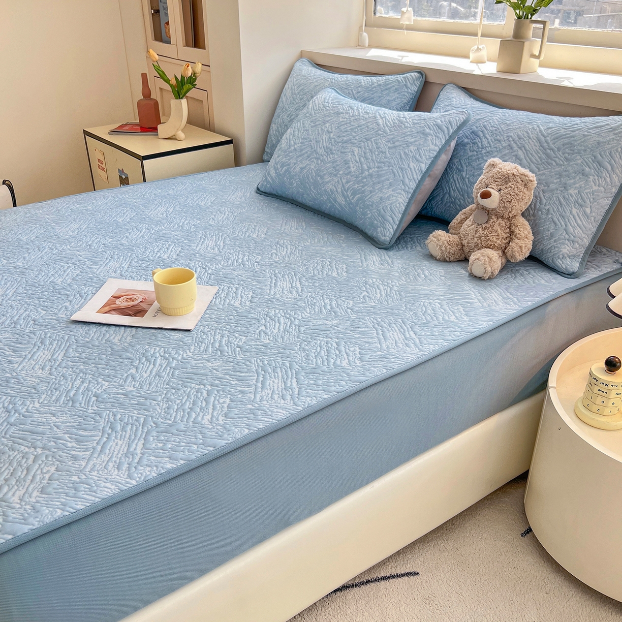 91家纺网 家纺一手货源 找家纺 能好家纺 2026新款高分子PE冰豆豆凉席床笠款 轻奢蓝