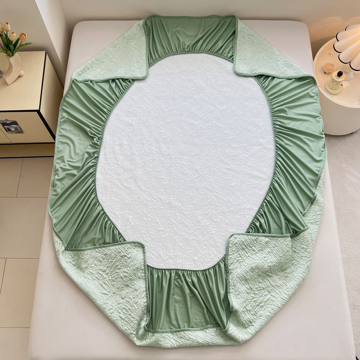 91家纺网 家纺一手货源 找家纺 能好家纺 2026新款高分子PE冰豆豆凉席床笠款 轻奢绿