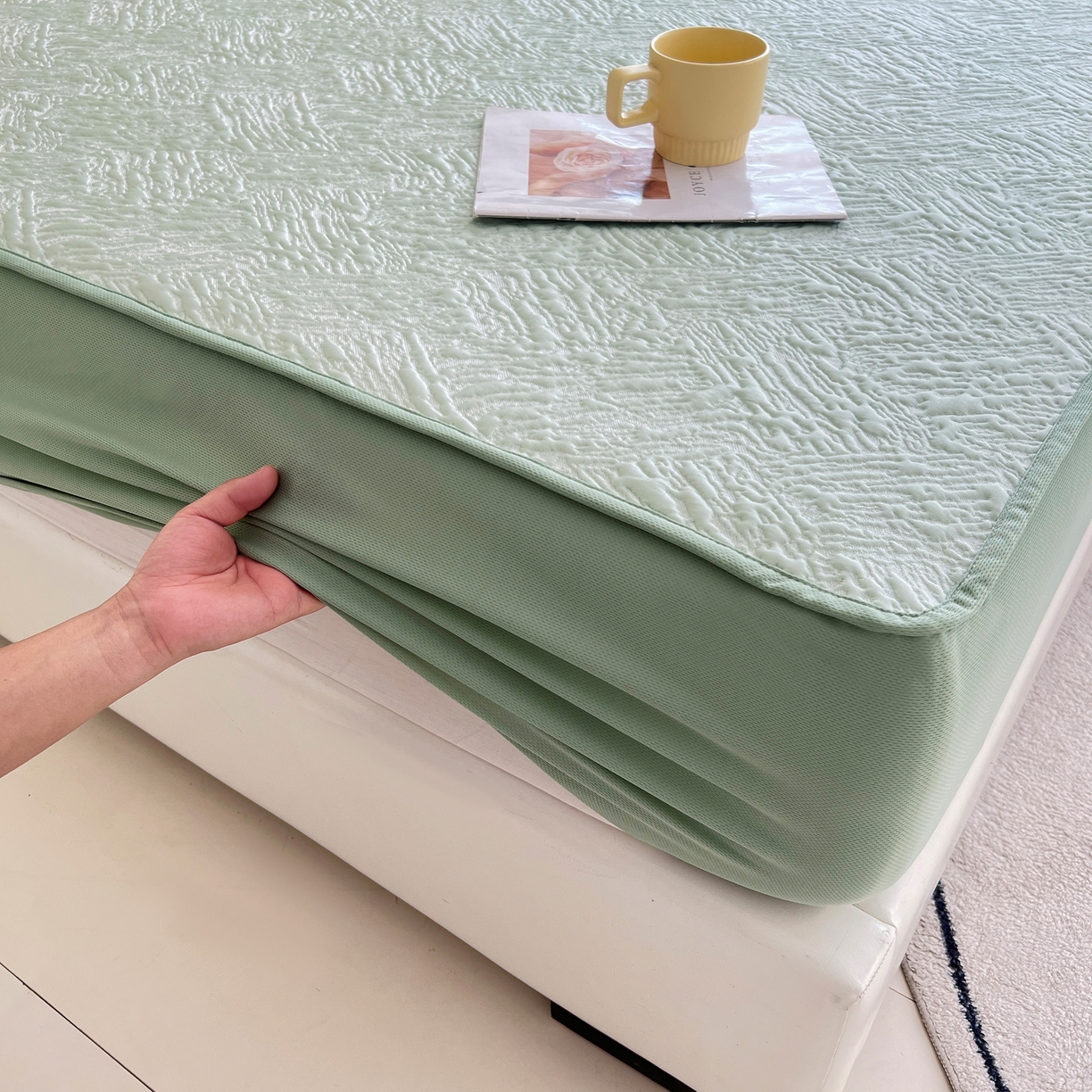 91家纺网 家纺一手货源 找家纺 能好家纺 2026新款高分子PE冰豆豆凉席床笠款 轻奢绿