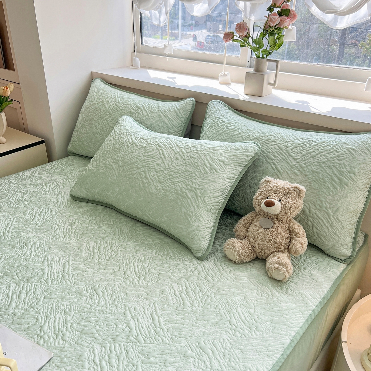 91家纺网 家纺一手货源 找家纺 能好家纺 2026新款高分子PE冰豆豆凉席床笠款 轻奢绿