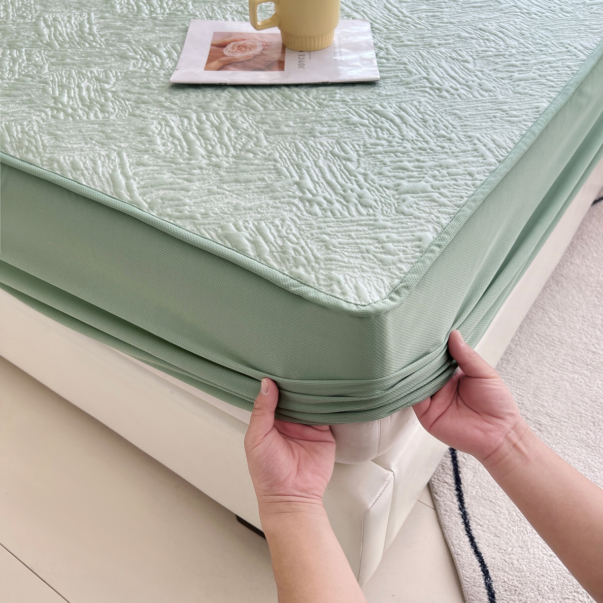 91家纺网 家纺一手货源 找家纺 能好家纺 2026新款高分子PE冰豆豆凉席床笠款 轻奢绿