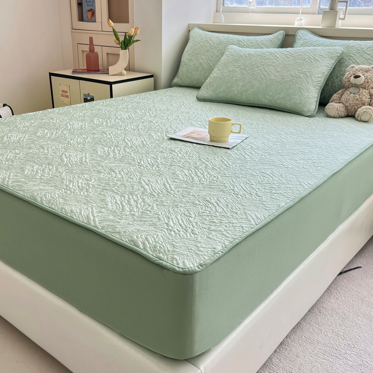 91家纺网 家纺一手货源 找家纺 能好家纺 2026新款高分子PE冰豆豆凉席床笠款 轻奢绿