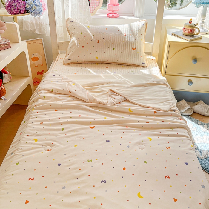 91家纺网 家纺一手货源 找家纺 （总）卡普二店 2026新款A类锦氨凉感印花夏被四件套床盖凉席款--三件套