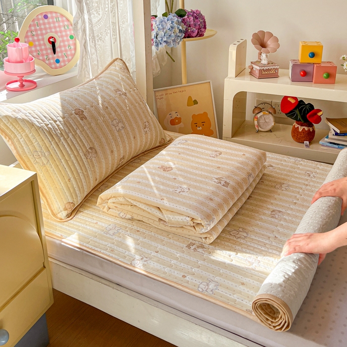 91家纺网 家纺一手货源 找家纺 （总）卡普二店 2026新款A类锦氨凉感印花夏被四件套床盖凉席款--三件套