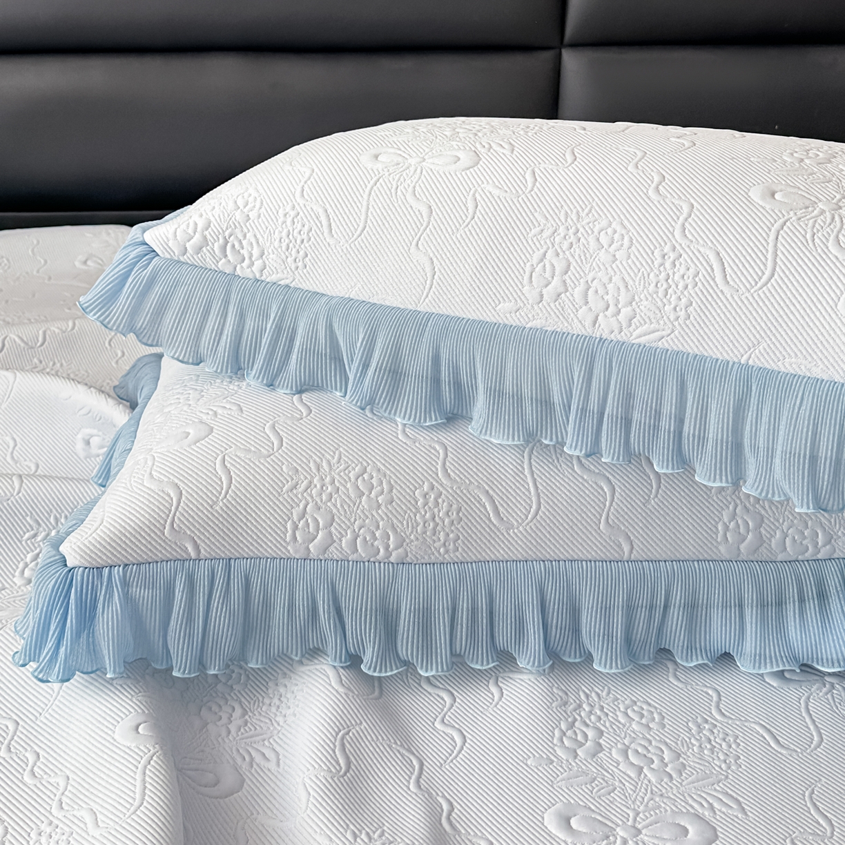 91家纺网 家纺一手货源 找家纺 梓之赫 2026新款凉感冰豆豆床裙款凉席席子-浪漫蝴蝶结 浪漫蝴蝶结-蓝