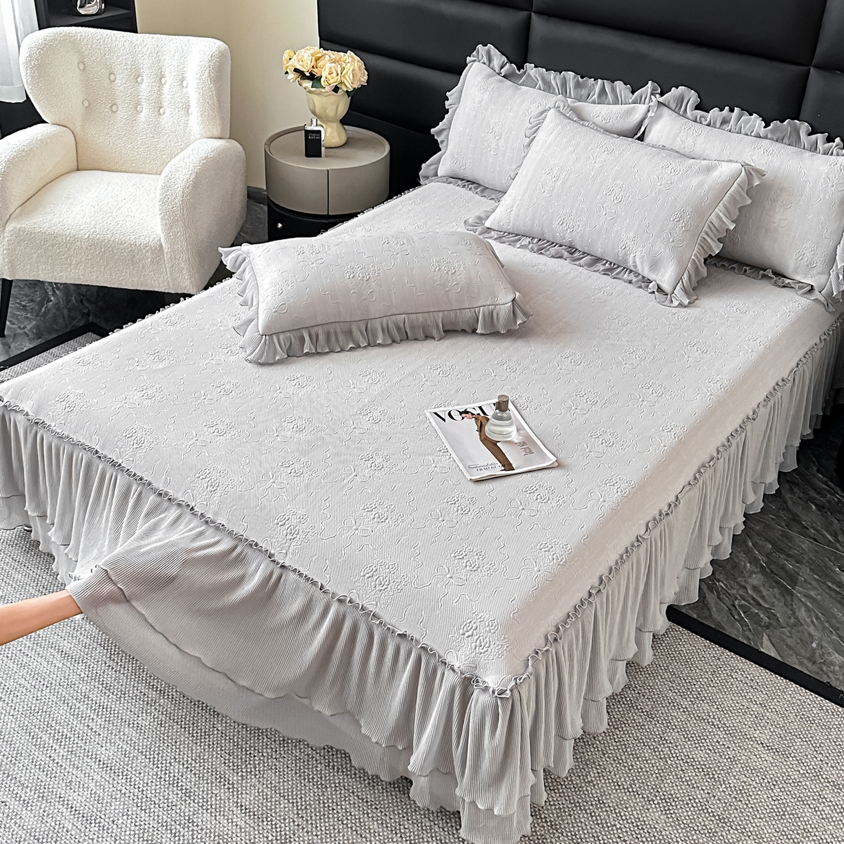 91家纺网 家纺一手货源 找家纺 梓之赫 2026新款凉感冰豆豆床裙款凉席席子-浪漫蝴蝶结 浪漫蝴蝶结-灰