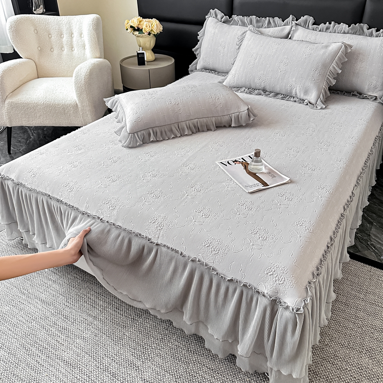 91家纺网 家纺一手货源 找家纺 梓之赫 2026新款凉感冰豆豆床裙款凉席席子-浪漫蝴蝶结 浪漫蝴蝶结-灰