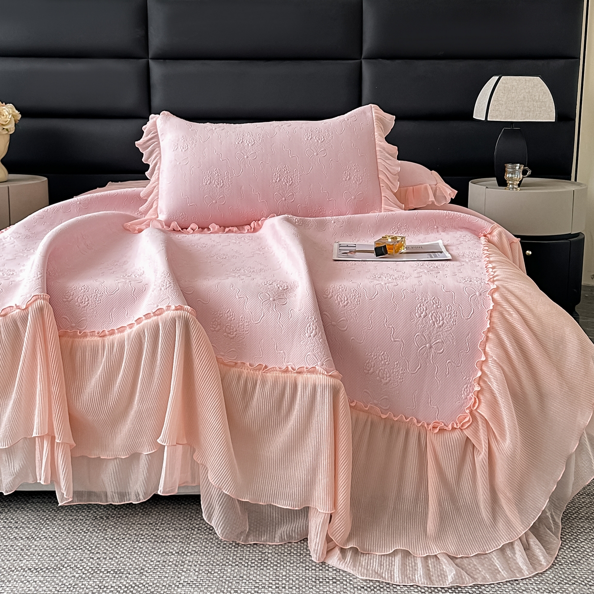 91家纺网 家纺一手货源 找家纺 梓之赫 2026新款凉感冰豆豆床裙款凉席席子-浪漫蝴蝶结 浪漫蝴蝶结-粉