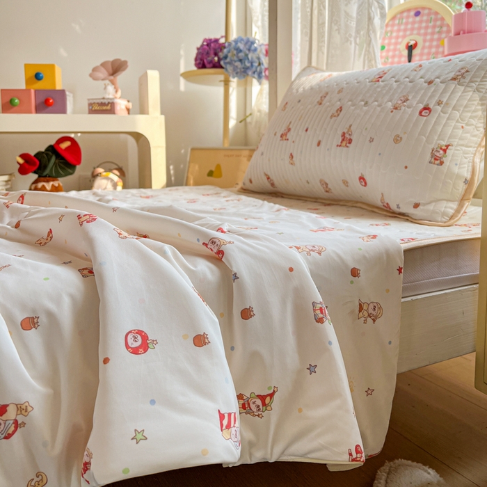 91家纺网 家纺一手货源 找家纺 卡普二店 2026新款A类锦氨凉感印花夏被四件套床盖凉席款--三件套 星星人