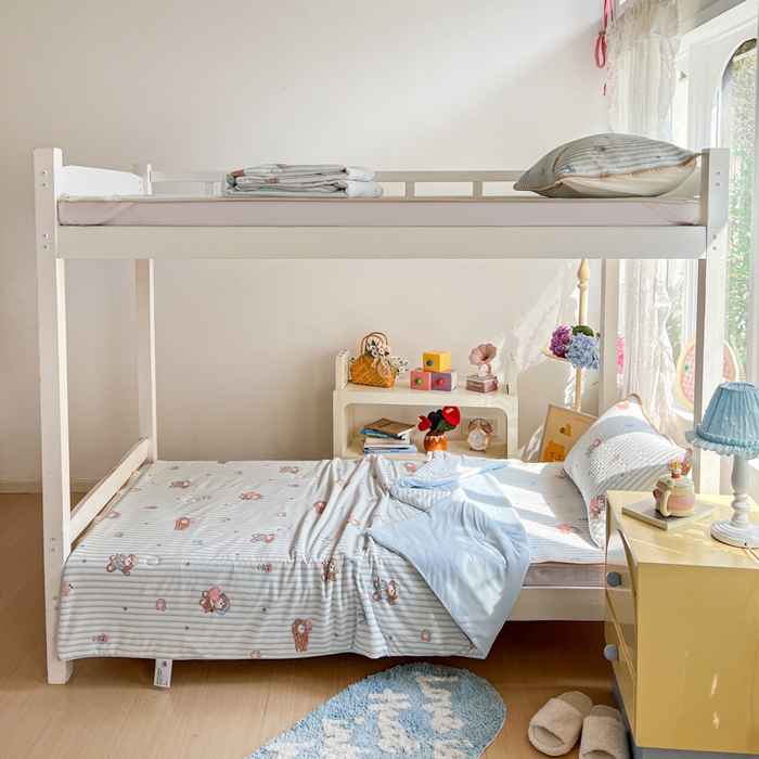 91家纺网 家纺一手货源 找家纺 卡普二店 2026新款A类锦氨凉感印花夏被四件套床盖凉席款--三件套 条纹熊