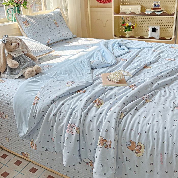 91家纺网 家纺一手货源 找家纺 卡普二店 2026新款A类锦氨凉感印花夏被四件套床盖凉席款--四件套 萌兔星愿