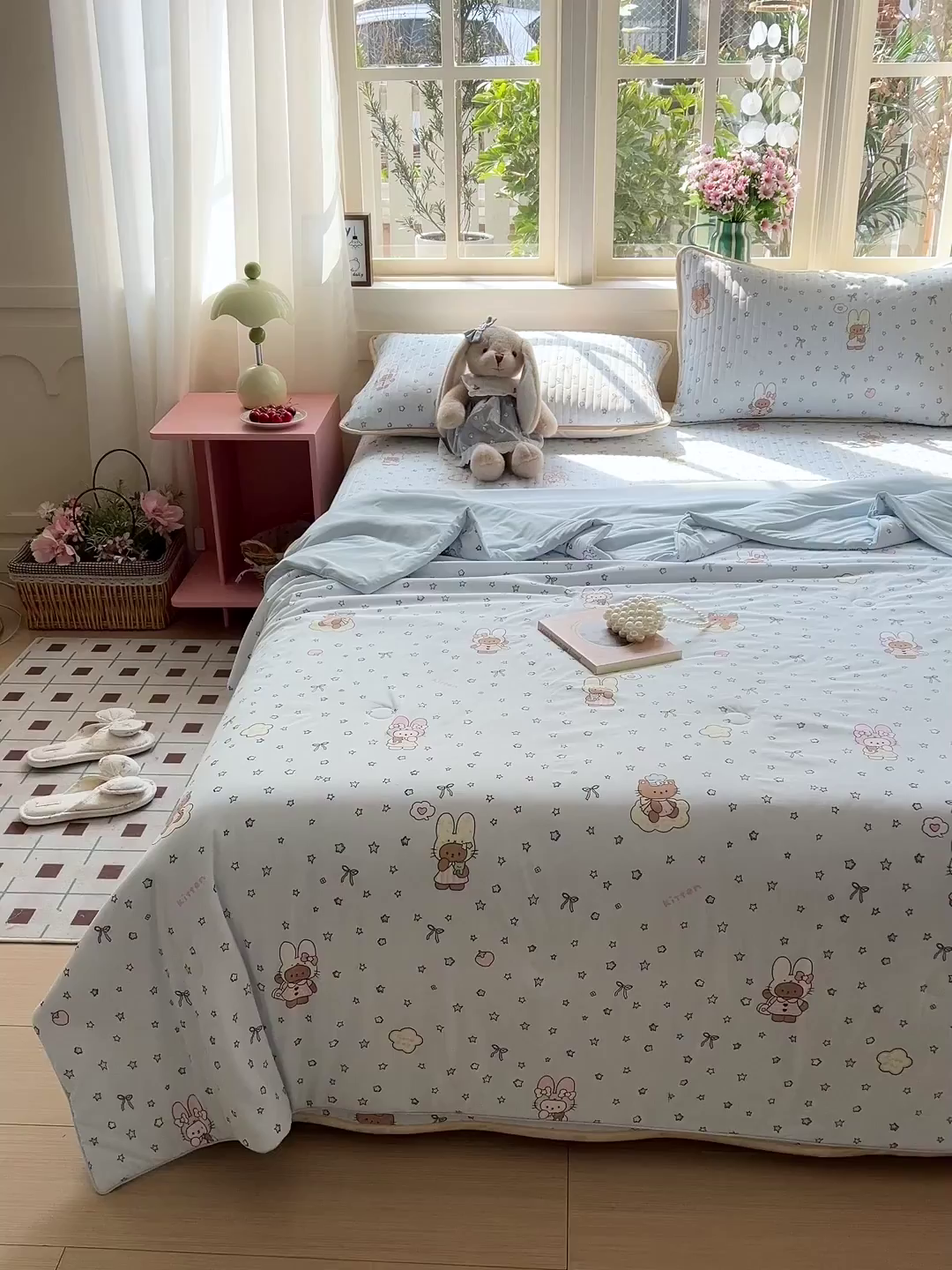 91家纺网 家纺一手货源 找家纺 卡普二店 2026新款A类锦氨凉感印花夏被四件套床盖凉席款--四件套 萌兔星愿