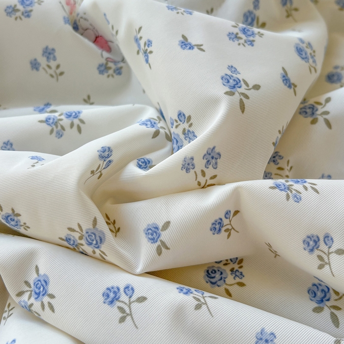 91家纺网 家纺一手货源 找家纺 卡普二店 2026新款A类锦氨凉感印花夏被四件套床盖凉席款--四件套 奶油兰花束