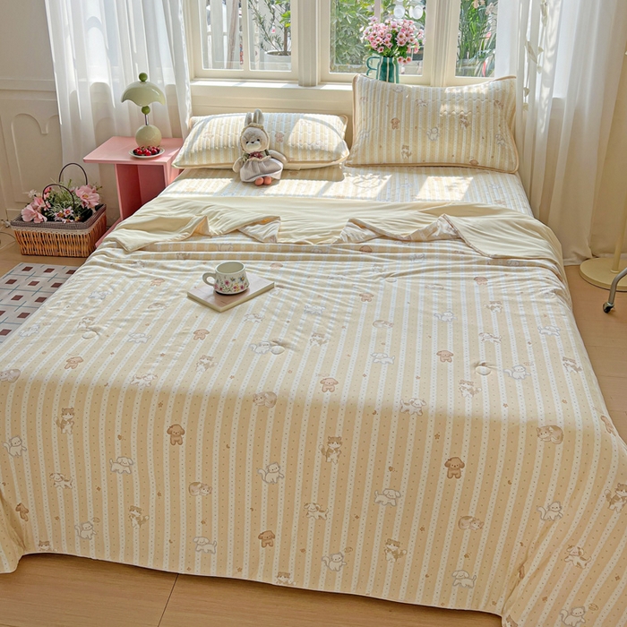 91家纺网 家纺一手货源 找家纺 卡普二店 2026新款A类锦氨凉感印花夏被四件套床盖凉席款--四件套 奶黄泰迪