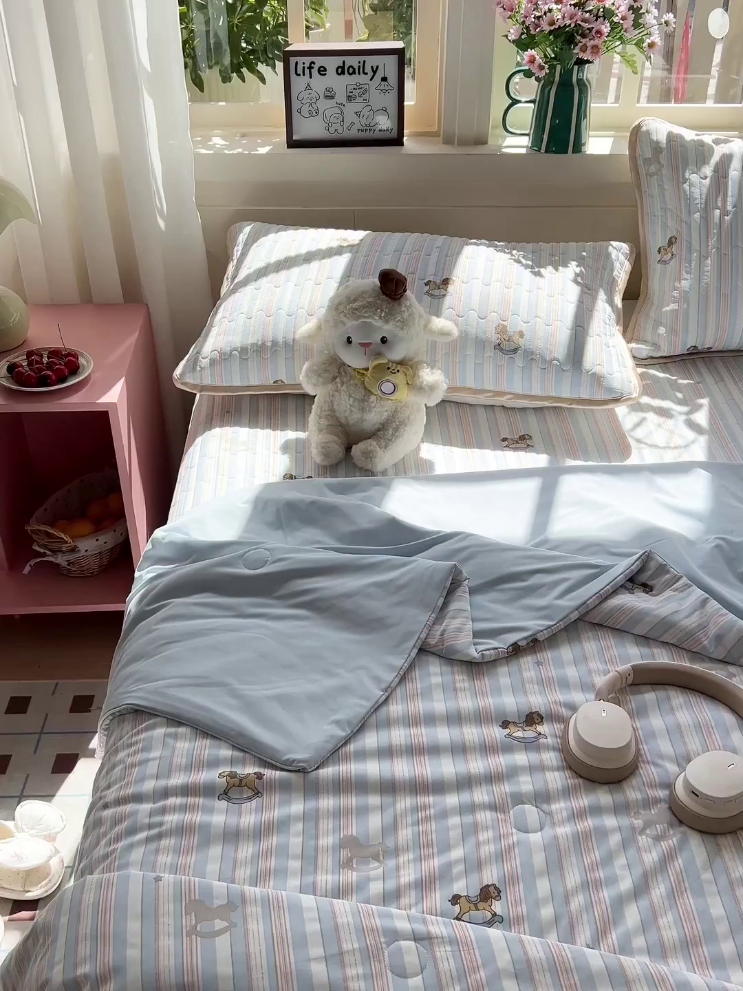 91家纺网 家纺一手货源 找家纺 卡普二店 2026新款A类锦氨凉感印花夏被四件套床盖凉席款--四件套 木马童话