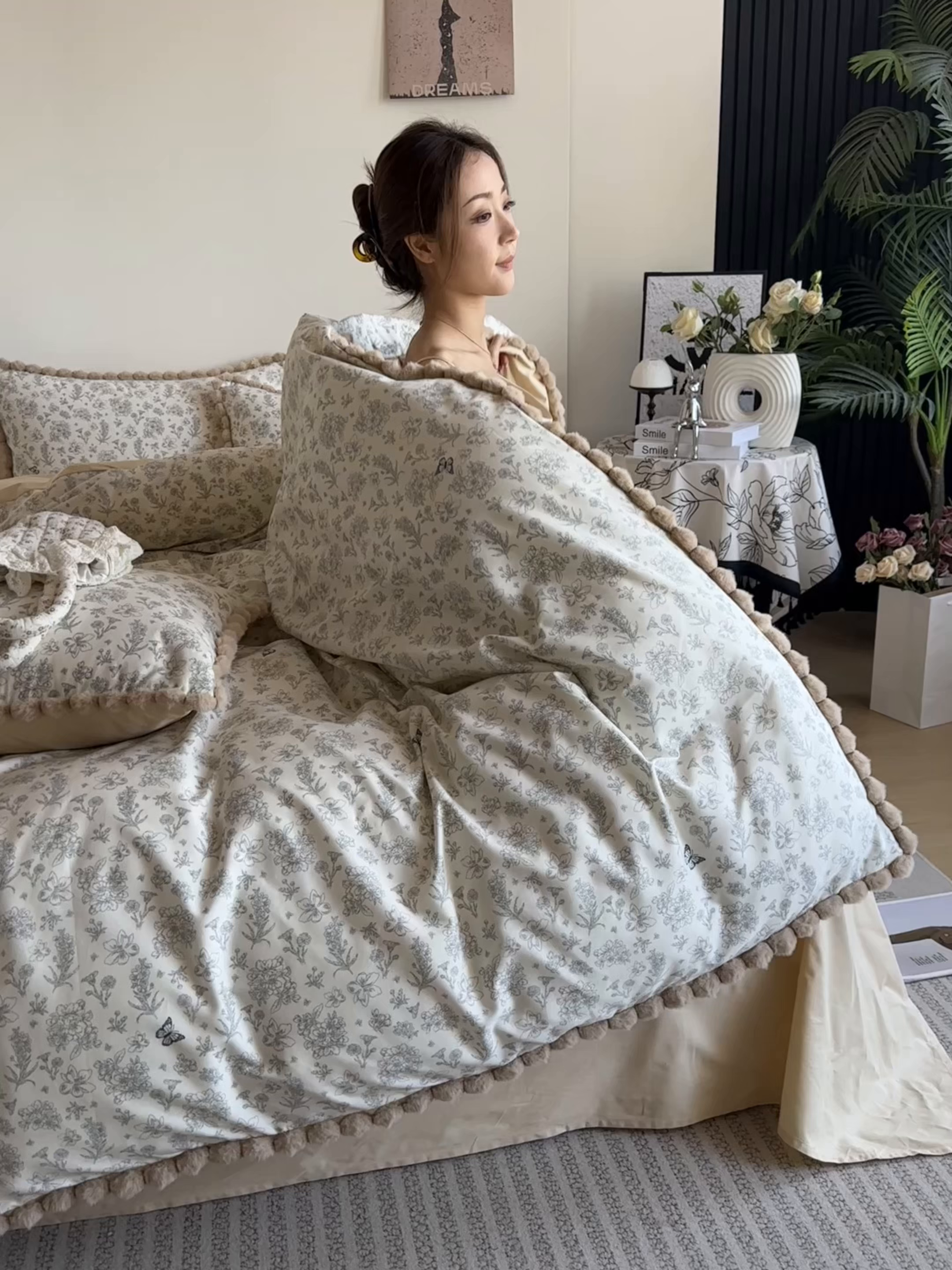 91家纺网 家纺一手货源 找家纺 （总）宅家居 2026新款轻奢极简风全棉毛球款40支纯棉13372小清新喷气印花四件套